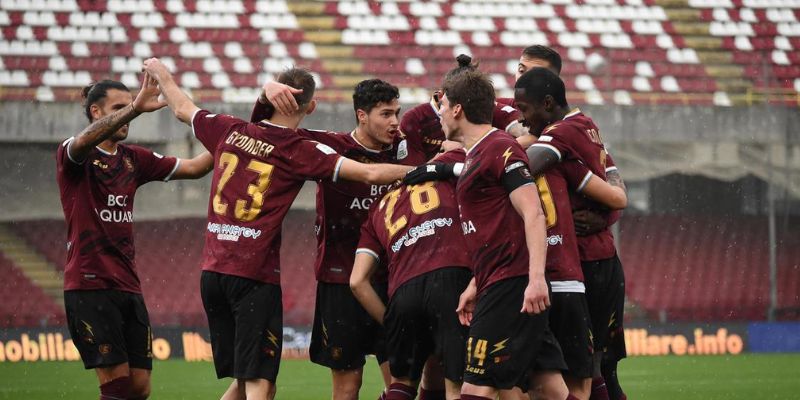 Liên kết cộng đồng Câu lạc bộ Salernitana